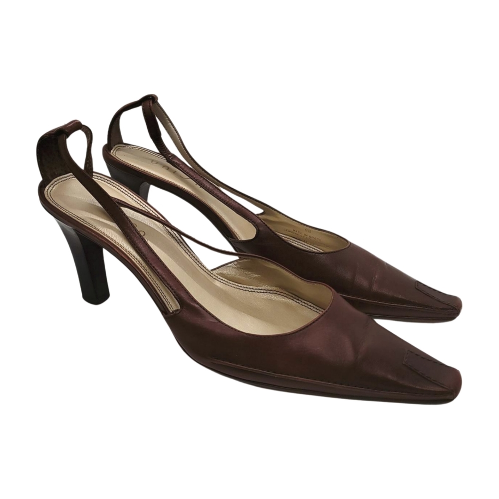 Unisa Women's Amuse Genuine Leather  Pointy Toe Heels Size 9B
